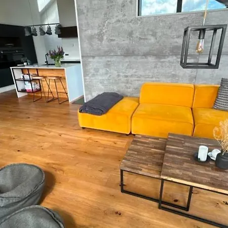 Luxurious With Sauna & Outdoor Hot Tub