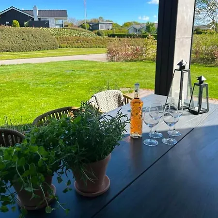 بيت للعطل Luxurious With Sauna & Outdoor Hot Tub