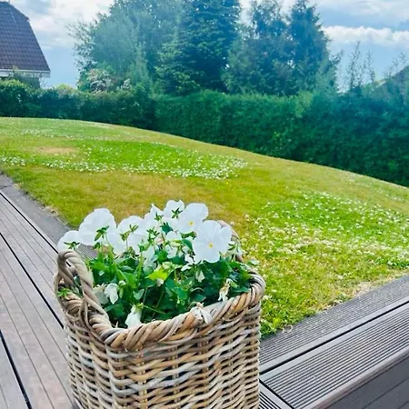 Luxurious With Sauna & Outdoor Hot Tub بيت للعطل *