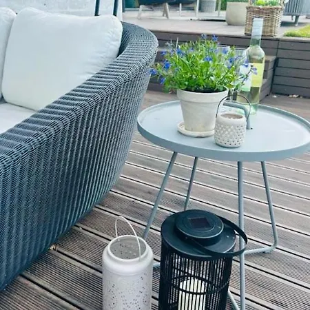 Luxurious With Sauna & Outdoor Hot Tub بيت للعطل *