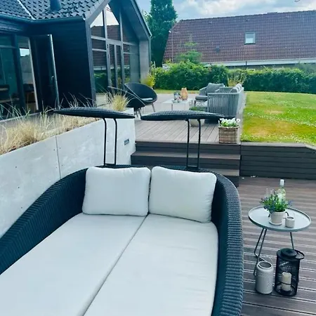 بيت للعطل Luxurious With Sauna & Outdoor Hot Tub Hejls