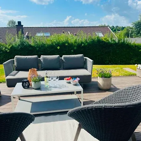 Luxurious With Sauna & Outdoor Hot Tub Hejls