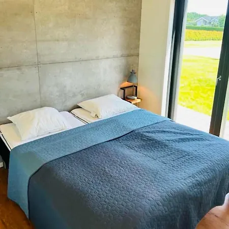 Luxurious With Sauna & Outdoor Hot Tub *