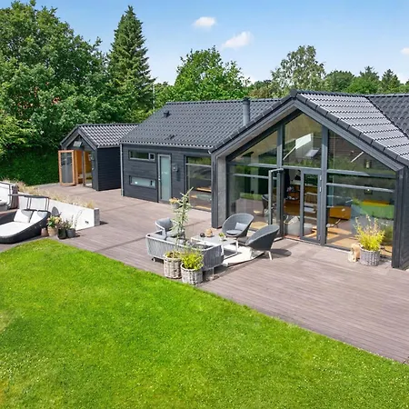 Σπίτι διακοπών Luxurious With Sauna & Outdoor Hot Tub
