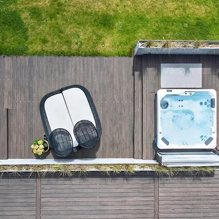 Luxurious With Sauna & Outdoor Hot Tub Σπίτι διακοπών *