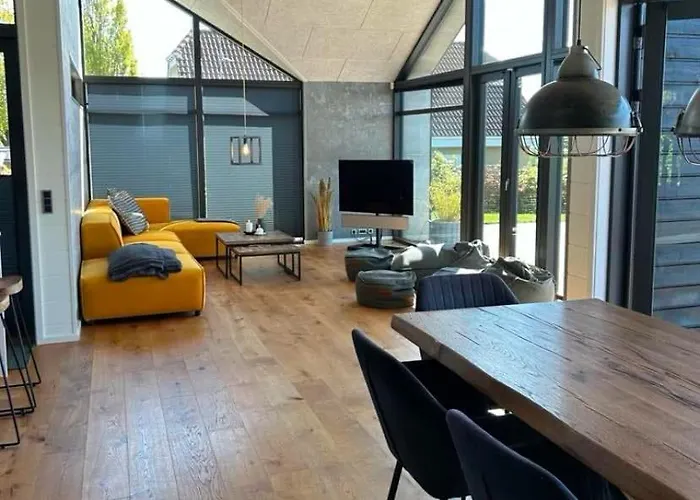 Luxurious With Sauna & Outdoor Hot Tub Dom wakacyjny