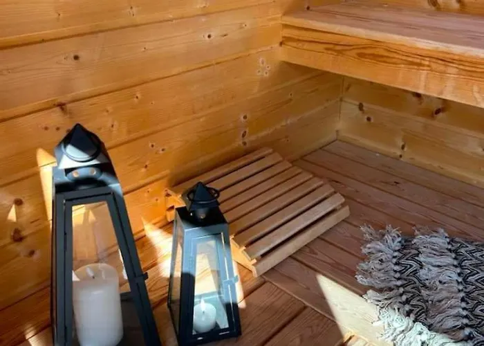 Dom wakacyjny Luxurious With Sauna & Outdoor Hot Tub Hejls