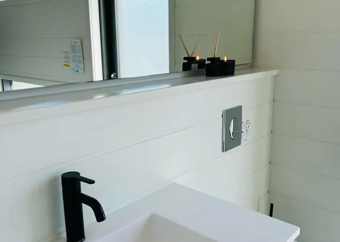 Dom wakacyjny Luxurious With Sauna & Outdoor Hot Tub Hejls