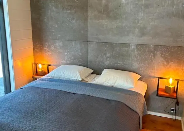 Dom wakacyjny Luxurious With Sauna & Outdoor Hot Tub *