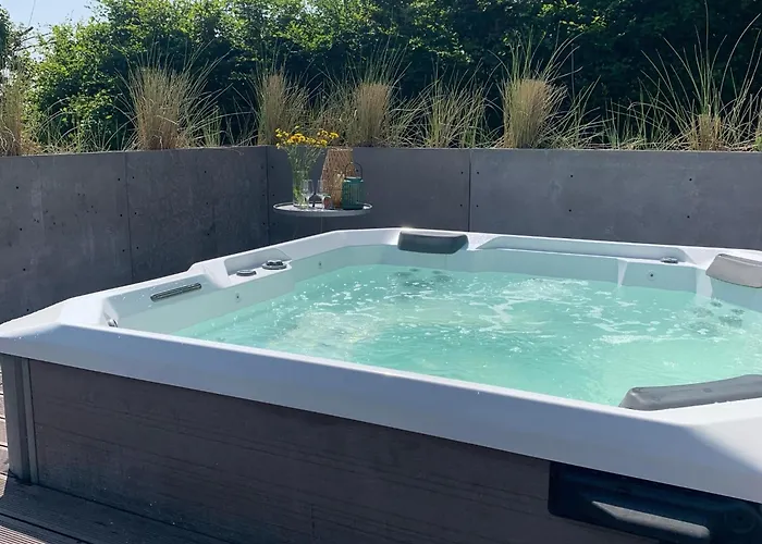 Luxurious With Sauna & Outdoor Hot Tub Dom wakacyjny