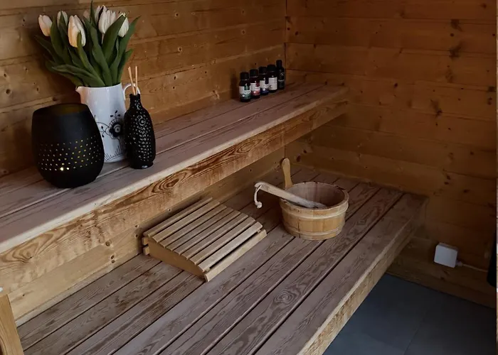 Luxurious With Sauna & Outdoor Hot Tub