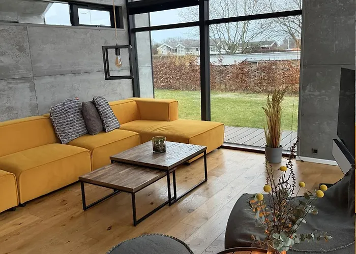 Dom wakacyjny Luxurious With Sauna & Outdoor Hot Tub