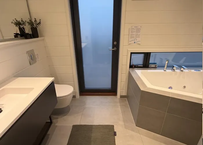 Luxurious With Sauna & Outdoor Hot Tub Dom wakacyjny